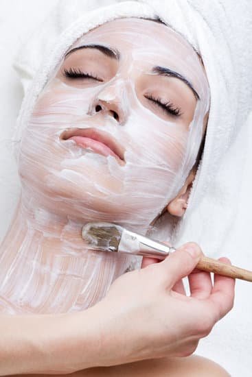 Face masks: which types exist and are they effective?